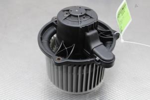 Usados Motor de ventilador de calefactor Hyundai i30 (FD) 1.6 CVVT 16V Precio de solicitud ofrecido por Gebr Opdam B.V.