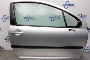 Używane Drzwi prawe wersja 2-drzwiowa Peugeot 207/207+ (WA/WC/WM) 1.6 16V Cena na żądanie oferowane przez Gebr Opdam B.V.