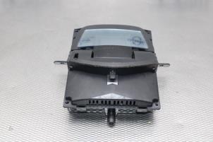 Używane Wyswietlacz przezierny typu HUD Mazda 3 (BM/BN) 2.0 SkyActiv-G 120 16V Cena na żądanie oferowane przez Gebr Opdam B.V.