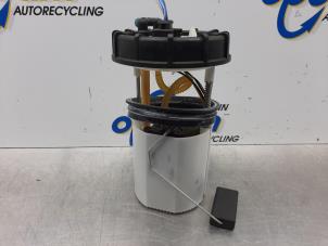 Usados Bomba de gasolina Volkswagen Polo V (6R) 1.2 12V BlueMotion Technology Precio € 35,00 Norma de margen ofrecido por Gebr Opdam B.V.