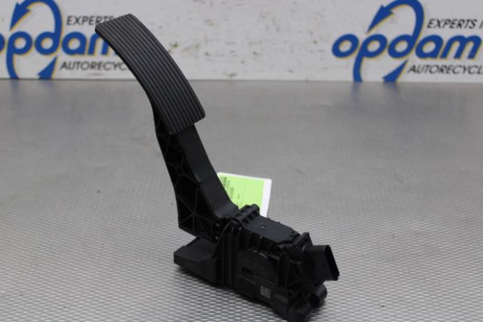 Gaspedalposition Sensor van een Mercedes-Benz A (177.0) 2.0 A-220 Turbo 16V 2019