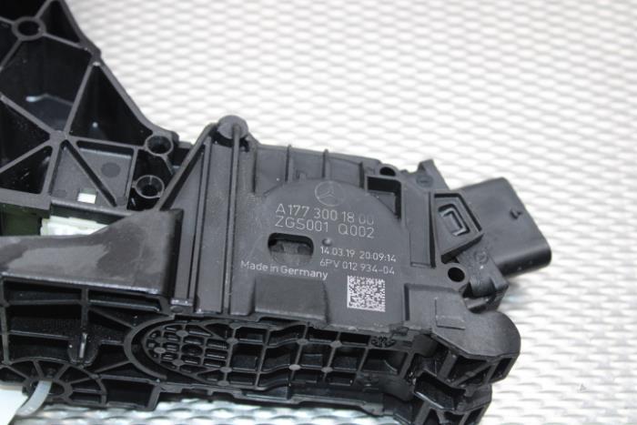 Gaspedalposition Sensor van een Mercedes-Benz A (177.0) 2.0 A-220 Turbo 16V 2019