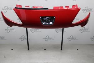 Used Grille Peugeot 1007 (KM) 1.6 GTI,Gentry 16V Price on request offered by Gebr Opdam B.V.