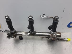 Used Injector (petrol injection) Opel Karl Price € 75,00 Margin scheme offered by Gebr Opdam B.V.