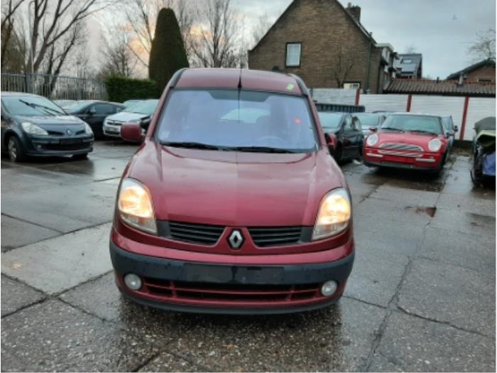 Używane Reflektor prawy Renault Kangoo (KC) 1.6 16V Cena € 34,00 Procedura marży oferowane przez Gebr Opdam B.V.