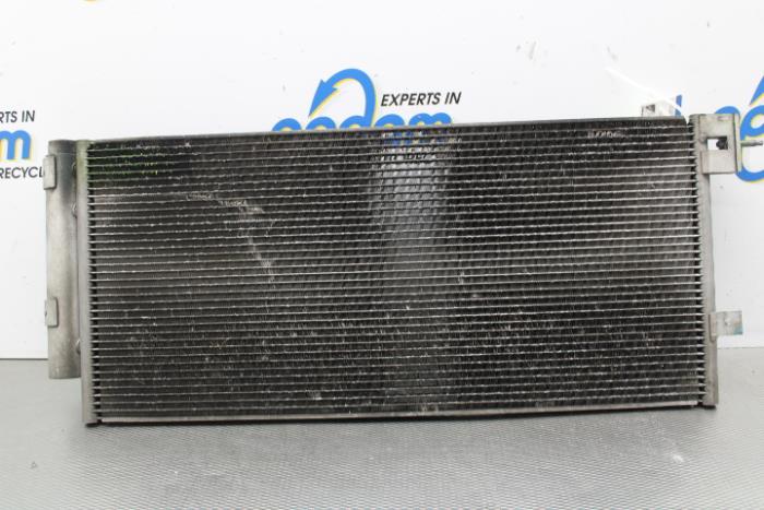 Usagé Radiateur clim Chevrolet Aveo 1.3 D 16V Prix € 42,00 Règlement à la marge proposé par Gebr Opdam B.V.