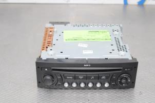 Gebrauchte Radio CD Spieler Peugeot 1007 (KM) 1.6 GTI,Gentry 16V Preis auf Anfrage angeboten von Gebr Opdam B.V.