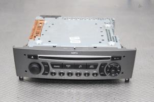 Gebrauchte Radio CD Spieler Peugeot 308 (4A/C) 1.6 VTI 16V Preis € 100,00 Margenregelung angeboten von Gebr Opdam B.V.