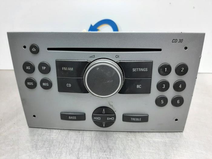Radio from a Opel Corsa C (F08/68) 1.4 16V Twin Port 2006