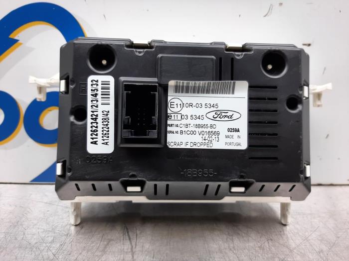 Innerdisplay från en Ford Fiesta 6 (JA8) 1.0 SCI 12V 80 2013