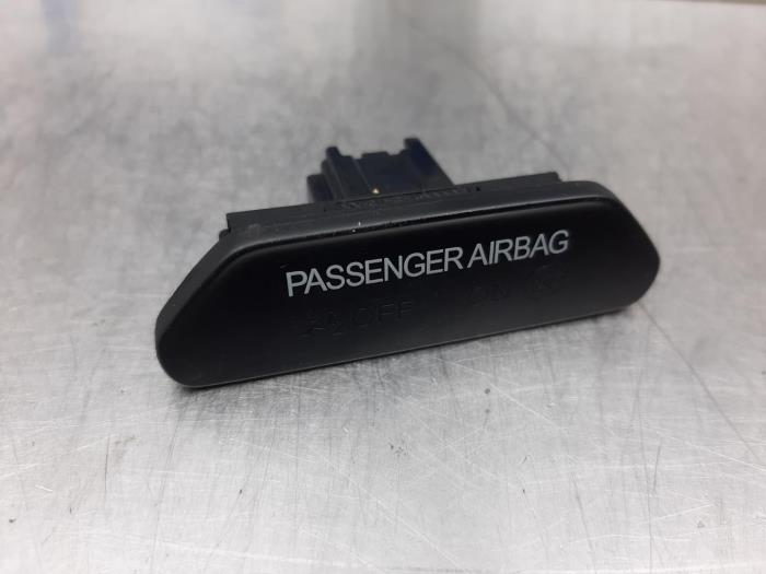 Airbag indicator light Ford Fiesta 6 1.0 SCI 12V 80 3040898