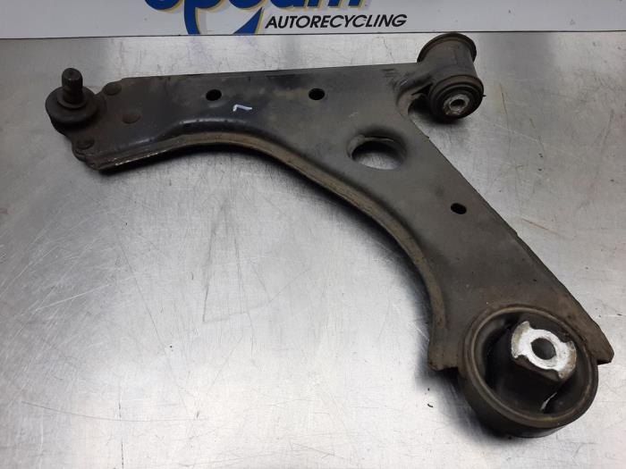 Front lower wishbone, left from a Fiat Grande Punto (199) 1.2 2009