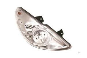 New Headlight, right Opel Movano Price € 165,00 Inclusive VAT offered by Gebr Opdam B.V.