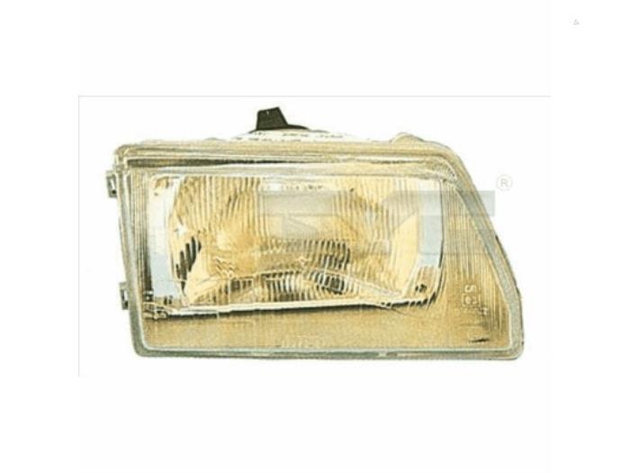 Nowe Reflektor prawy Fiat Cinquecento Cena € 25,00 Z VAT oferowane przez Gebr Opdam B.V.