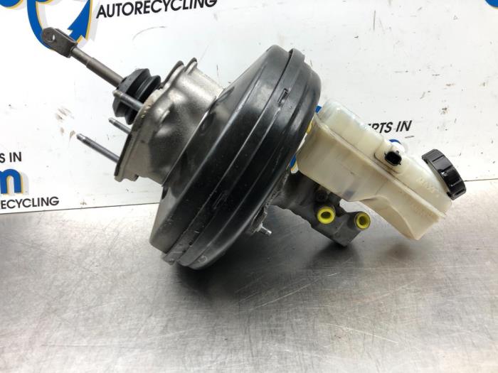 Usagé Servo frein Renault Clio IV (5R) 0.9 Energy TCE 90 12V Prix € 60,00 Règlement à la marge proposé par Gebr Opdam B.V.