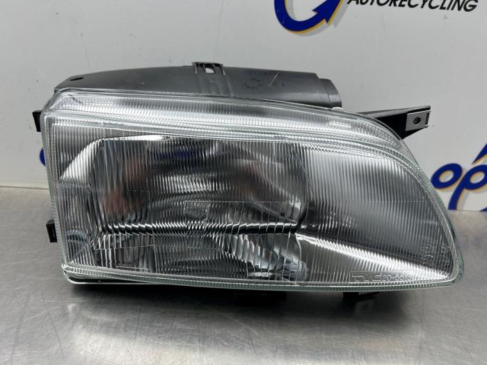 Nowe Reflektor prawy Citroen Berlingo Cena € 39,87 Z VAT oferowane przez Gebr Opdam B.V.