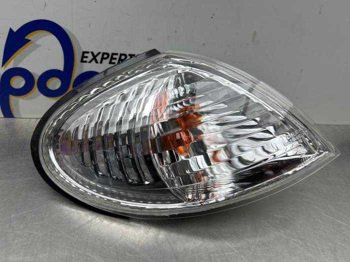 Nowe Kierunkowskaz prawy Nissan Almera Cena € 15,00 Z VAT oferowane przez Gebr Opdam B.V.