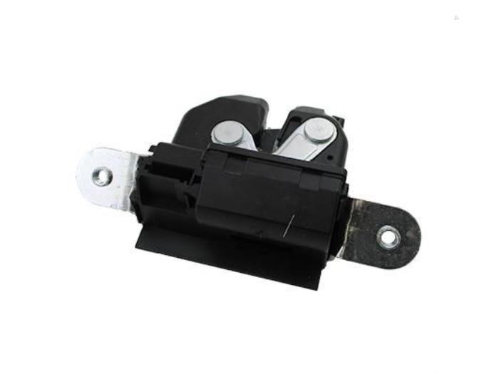 Tailgate lock mechanism from a Opel Astra 2016