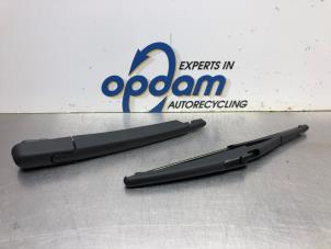 New Rear wiper arm Peugeot 5008 Price € 18,15 Inclusive VAT offered by Gebr Opdam B.V.