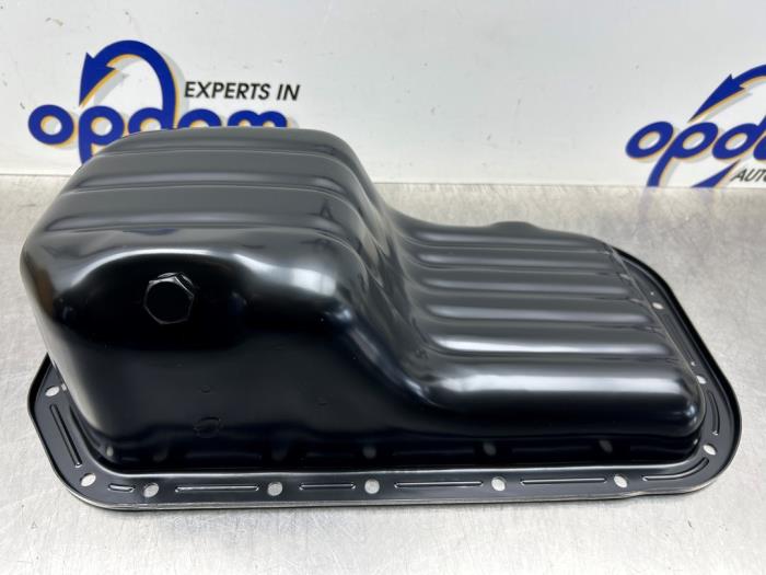Neuf Couvercle carter Hyundai Getz Prix € 50,00 Prix TTC proposé par Gebr Opdam B.V.