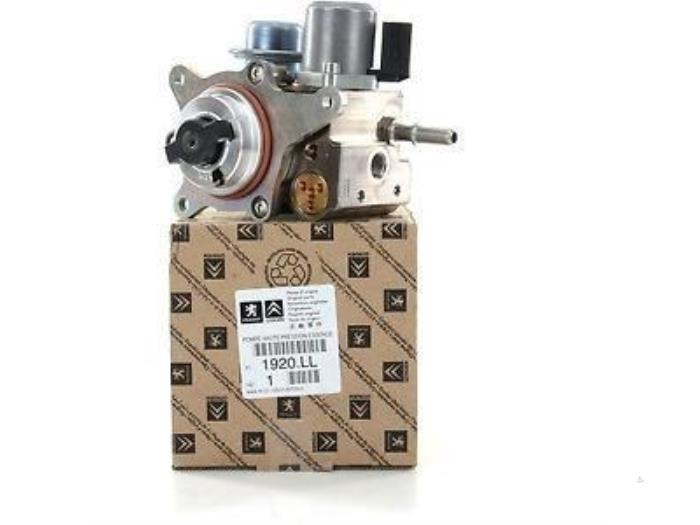 Electric fuel pump from a Citroen DS5 2014
