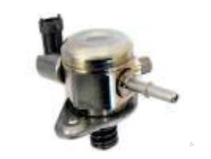 New High pressure pump Landrover Discovery Price € 181,50 Inclusive VAT offered by Gebr Opdam B.V.
