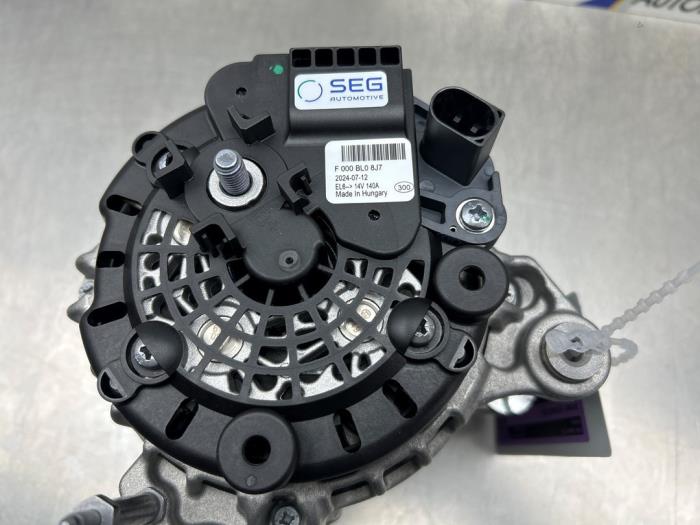 Neuf Dynamo Volkswagen Golf Prix € 302,44 Prix TTC proposé par Gebr Opdam B.V.