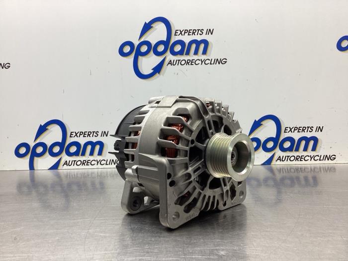 Neuf Dynamo Renault Espace Prix € 332,75 Prix TTC proposé par Gebr Opdam B.V.