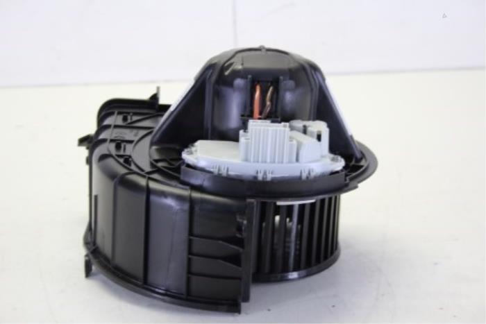 Motor de ventilador de calefactor de un BMW X5 2011