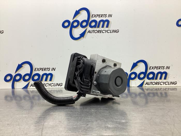 Begagnade ABS-pump Nissan Micra (K14) 0.9 IG-T 12V Pris € 128,00 Marginaltabell erbjuds av Gebr Opdam B.V.