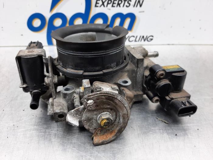 Gebrauchte Drosselklappengehäuse Honda Civic (EM) 1.7 16V LS Preis € 106,00 Margenregelung angeboten von Gebr Opdam B.V.