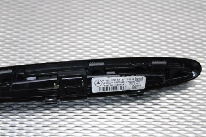 PDC panel from a Mercedes-Benz C (W205) C-350 e 2.0 16V 2015