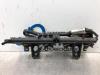 Injector (petrol injection) from a Renault Clio III (BR/CR), 2005 / 2014 1.2 16V 75, Hatchback, Petrol, 1.149cc, 55kW (75pk), FWD, D4F740; D4FD7; D4F706; D4F764; D4FE7, 2005-06 / 2014-12, BR/CR1J; BR/CRCJ; BR/CR1S; BR/CR9S; BR/CRCS; BR/CRFU; BR/CR3U; BR/CRP3 2008