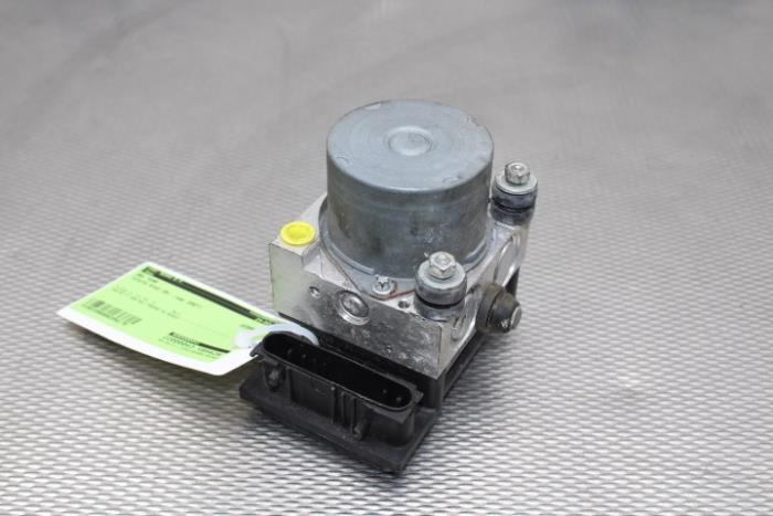 Begagnade ABS-pump Toyota Aygo (B10) 1.0 12V VVT-i Pris € 34,00 Marginaltabell erbjuds av Gebr Opdam B.V.