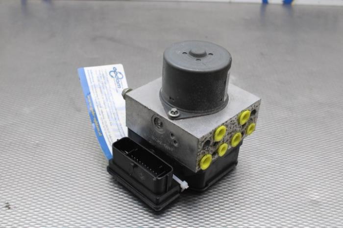 Gebrauchte ABS Pumpe Alfa Romeo 159 (939AX) 2.2 JTS 16V Preis € 64,00 Margenregelung angeboten von Gebr Opdam B.V.