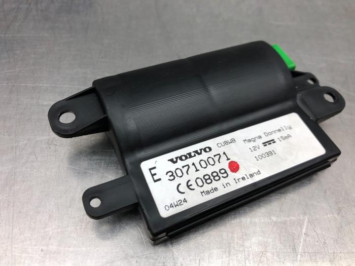 Gebrauchte Antenne Volvo S40 (MS) 2.4 20V Preis auf Anfrage angeboten von Gebr Opdam B.V.