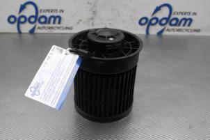 Usados Motor de ventilador de calefactor Nissan Qashqai (J11) 1.2 DIG-T 16V Precio € 80,00 Norma de margen ofrecido por Gebr Opdam B.V.