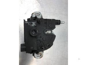 Used Bonnet lock mechanism Ford Focus 1 1.6 16V Price € 35,00 Margin scheme offered by Gebr Opdam B.V.