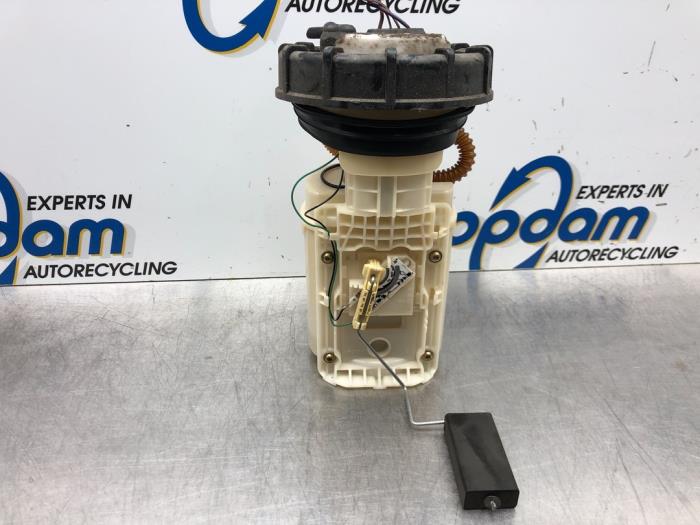 Gebrauchte Benzinpumpe Audi A3 (8L1) 1.6 Preis € 25,00 Margenregelung angeboten von Gebr Opdam B.V.