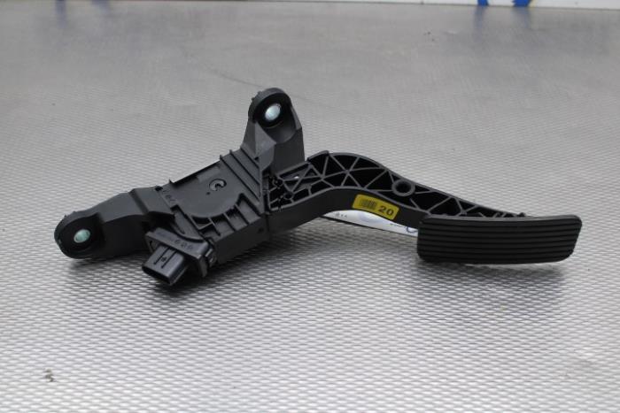 Begagnade Gaspedalsensor Kia Stonic (YB) 1.0i T-GDi 12V Pris € 30,00 Marginaltabell erbjuds av Gebr Opdam B.V.