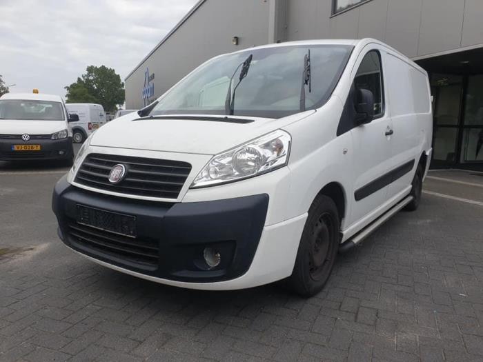 Używane Reflektor lewy Fiat Scudo (270) 2.0 D Multijet Cena € 64,00 Procedura marży oferowane przez Gebr Opdam B.V.
