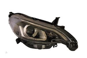 New Headlight, right Peugeot 108 Price € 200,00 Inclusive VAT offered by Gebr Opdam B.V.