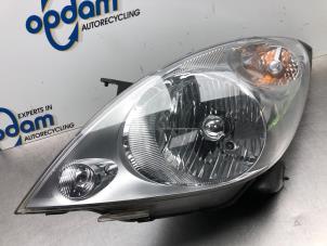 Used Headlight, left Chevrolet Spark 1.0 16V Price € 100,00 Margin scheme offered by Gebr Opdam B.V.