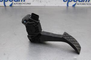 Used Throttle pedal position sensor Volkswagen Crafter (SY) 2.0 TDI Price € 60,50 Inclusive VAT offered by Gebr Opdam B.V.