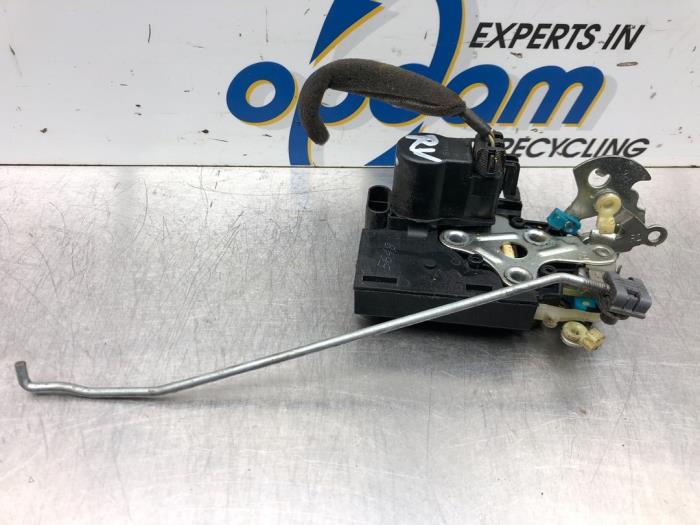 Chevrolet Spark Front door lock mechanisms 4door, right stock