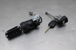 Used Set of locks Peugeot 208 I (CA/CC/CK/CL) 1.0 Vti 12V PureTech Price € 50,00 Margin scheme offered by Gebr Opdam B.V.