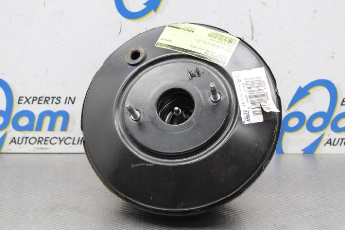 Usagé Servo frein Peugeot 208 I (CA/CC/CK/CL) 1.0 Vti 12V PureTech Prix € 42,00 Règlement à la marge proposé par Gebr Opdam B.V.
