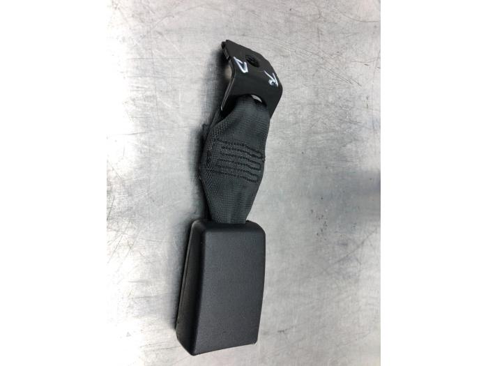 Insertion ceinture de sécurité arrière droite d'un Kia Picanto (TA) 1.0 12V 2015