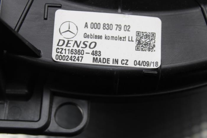 Motor de ventilador de calefactor de un Mercedes-Benz Sprinter 4t (910.0/910.1/907.1/907.2) 516 CDI 2.1 D 2019
