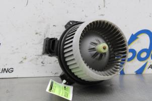 Used Heating and ventilation fan motor Toyota Yaris II (P9) 1.0 12V VVT-i Price € 25,00 Margin scheme offered by Gebr Opdam B.V.